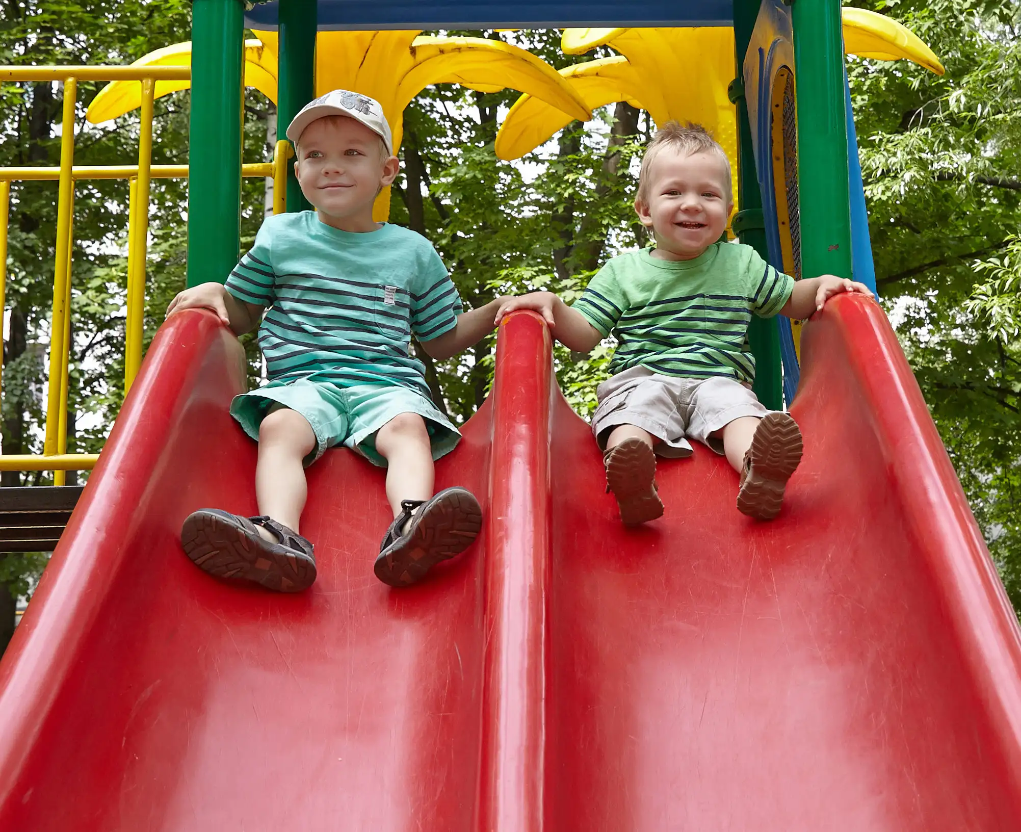 two-brothers-sitting-slide-e1668231785341_691d83082cc4e